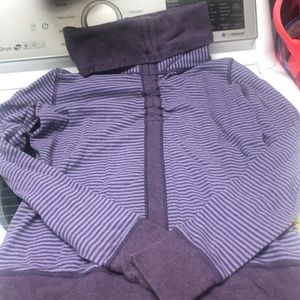Lululemon heathered purple EUC mock neck size 8